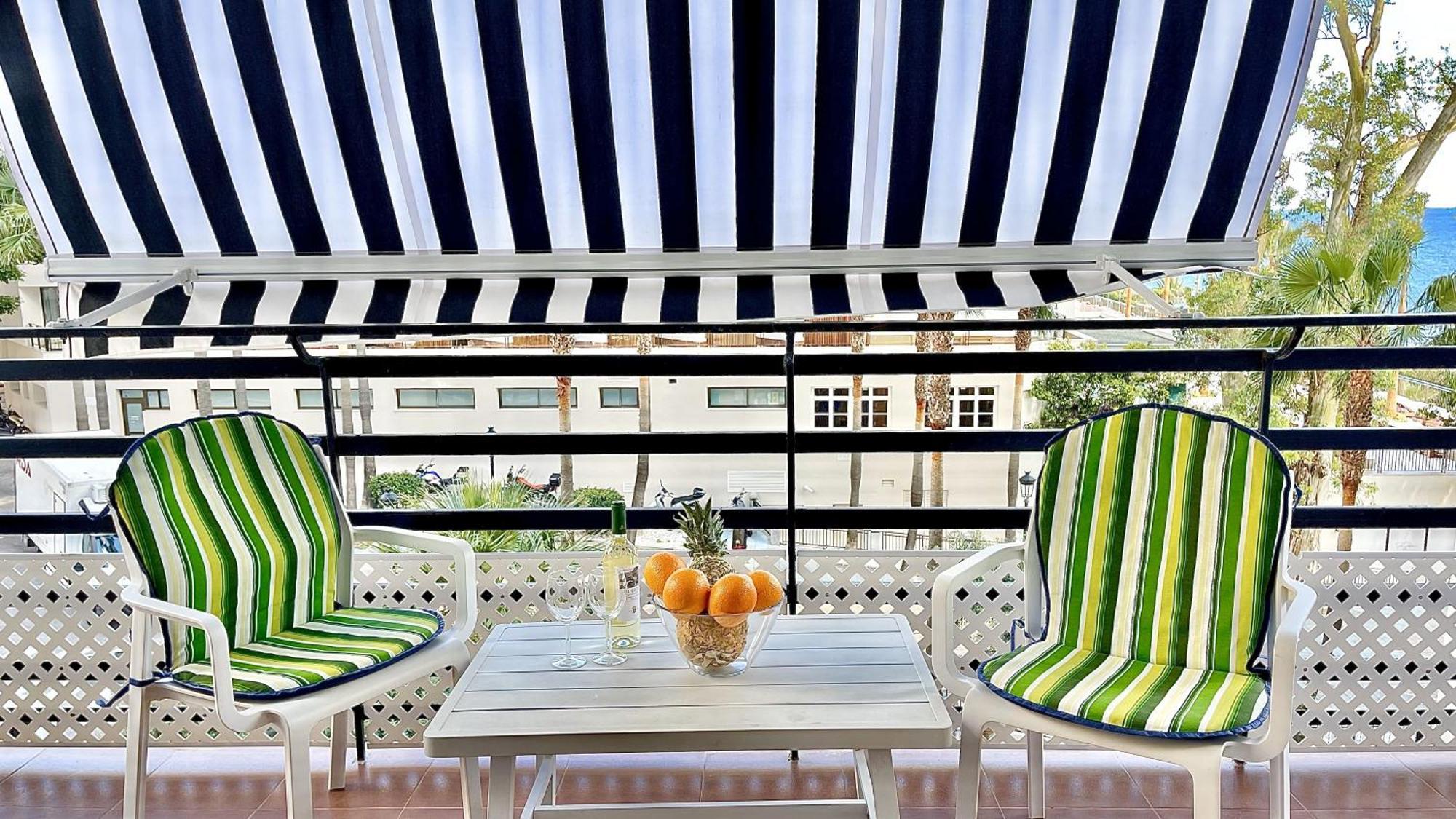 Beachfront 1br In Center Of Marbella! Appartement *