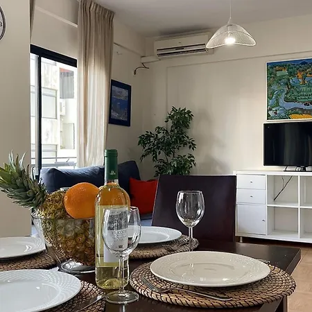 Beachfront 1Br Apartment In Center Of Marbella! Exterior photo