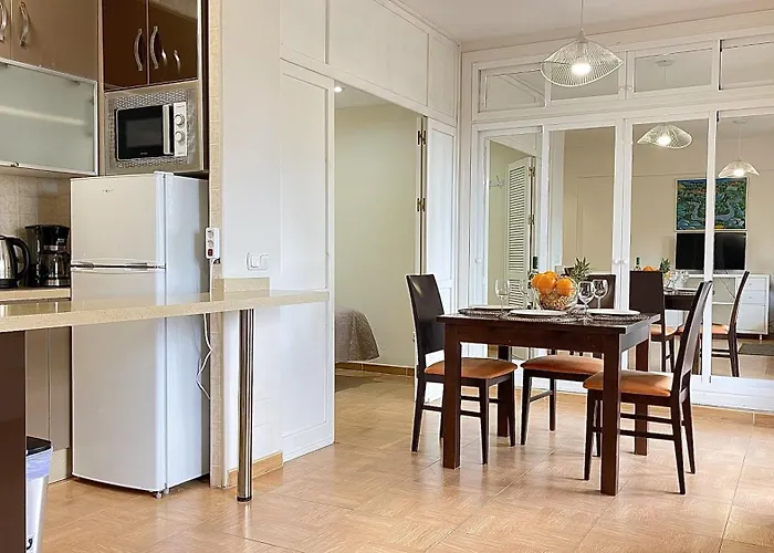 Beachfront 1Br Apartment In Center Of Marbella!