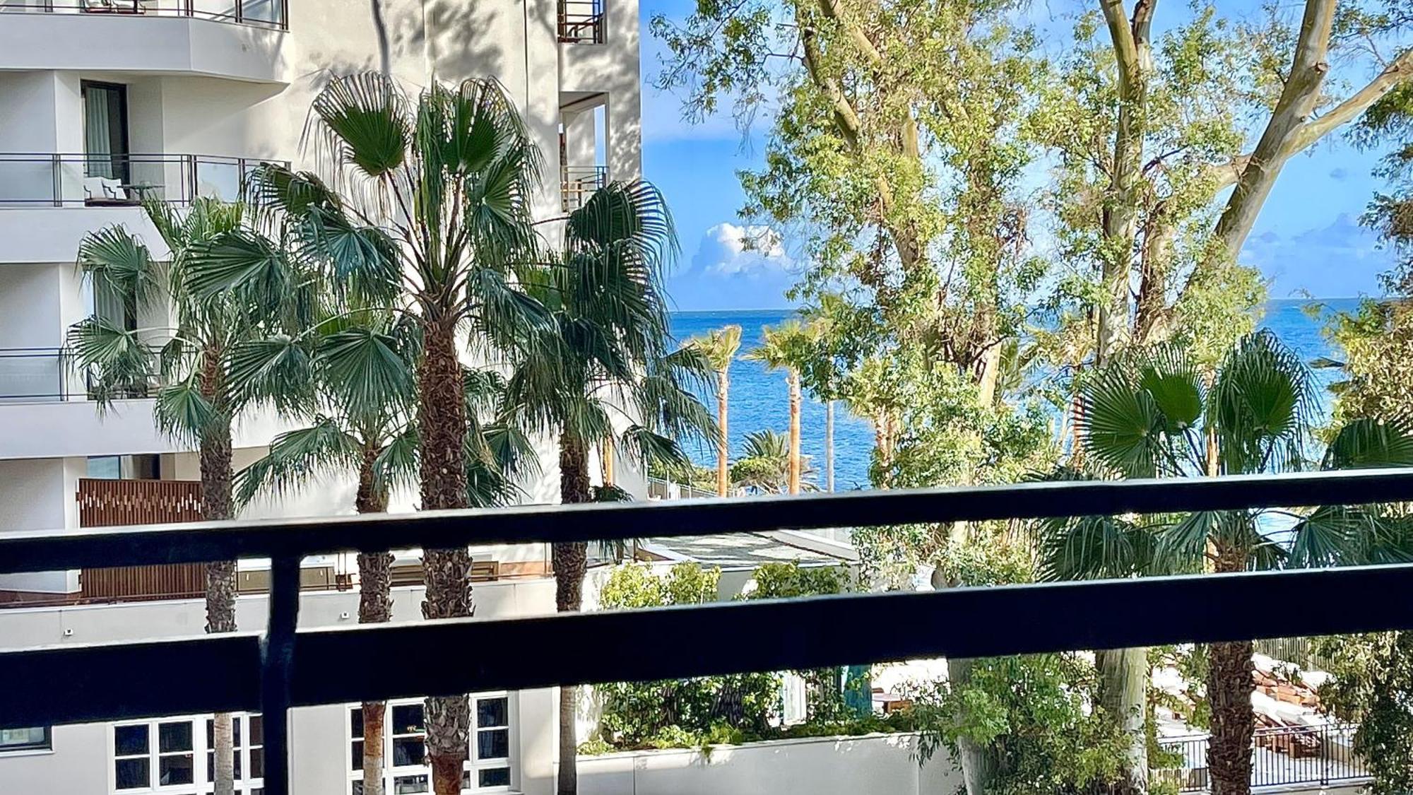 Apartment Beachfront 1br In Center Of Marbella!