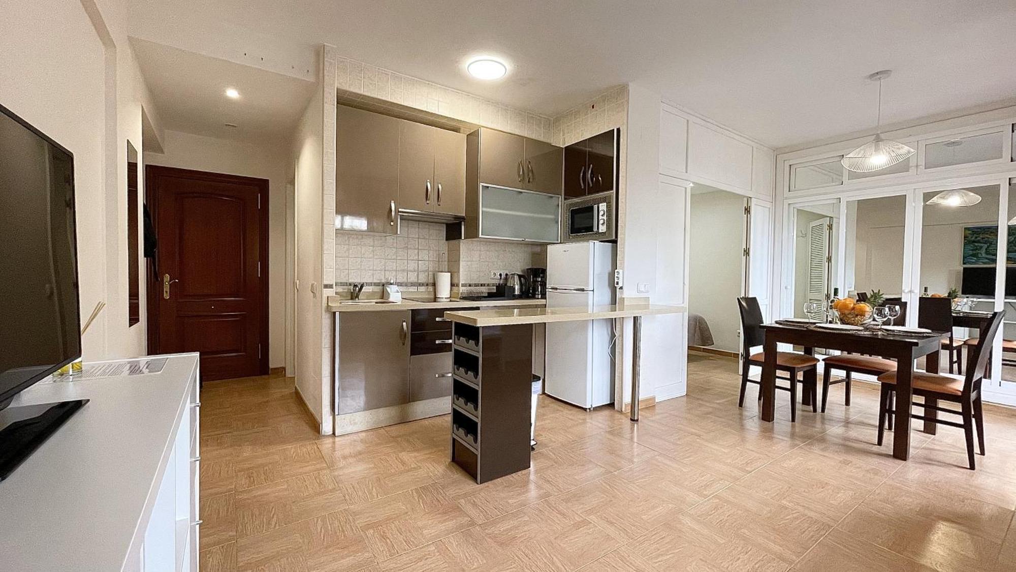 Beachfront 1br In Center Of Marbella! Marbellac