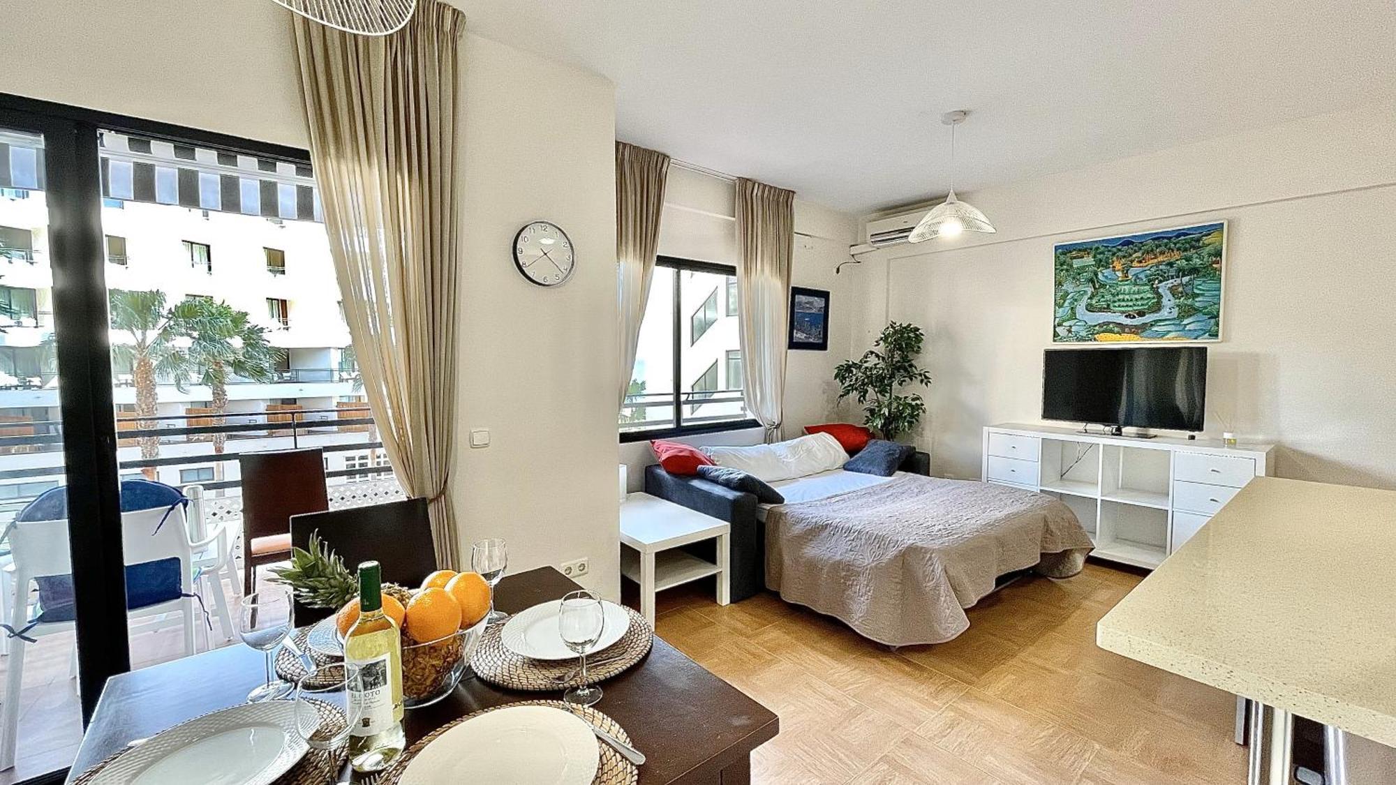Beachfront 1br In Center Of Marbella! Appartement *